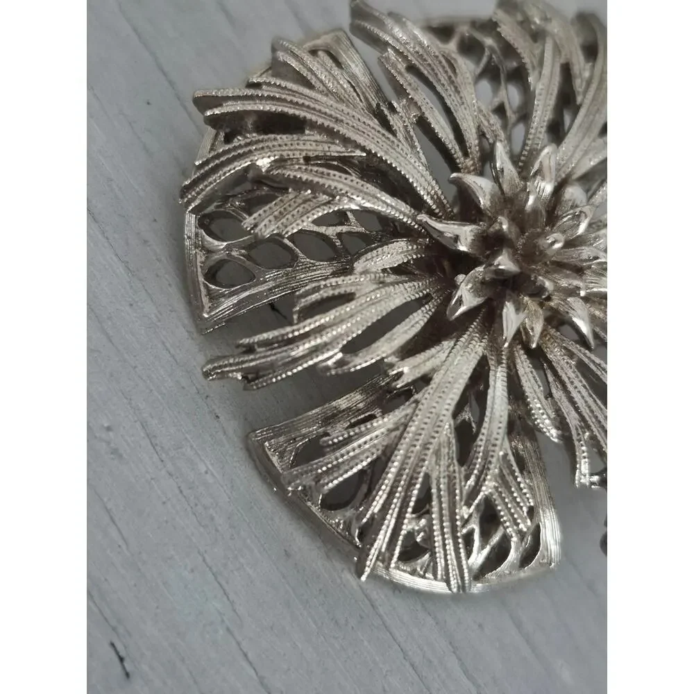 Vintage Lisner Silver-tone Maltese Cross Brooch Pin